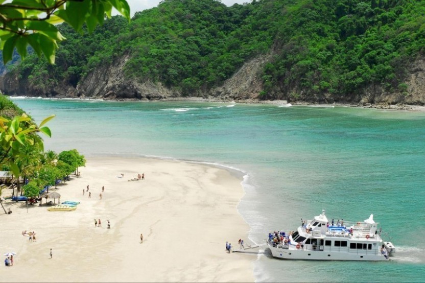 Tortuga Island Tours