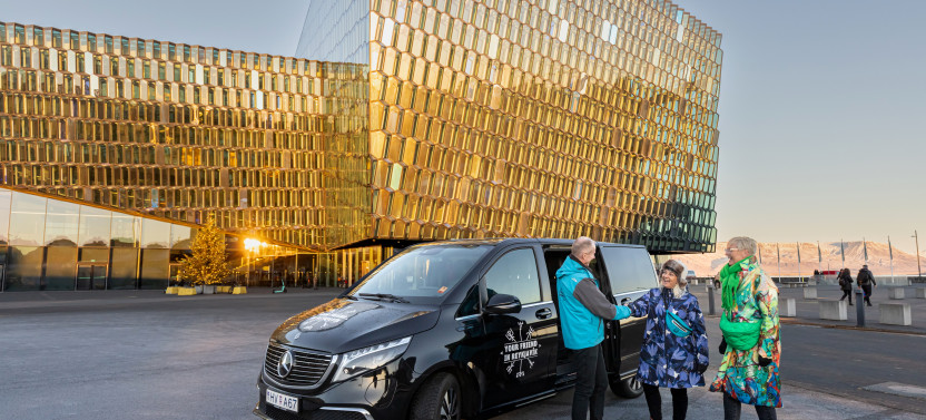 Private Keflavik Airport Transfer By Yfir