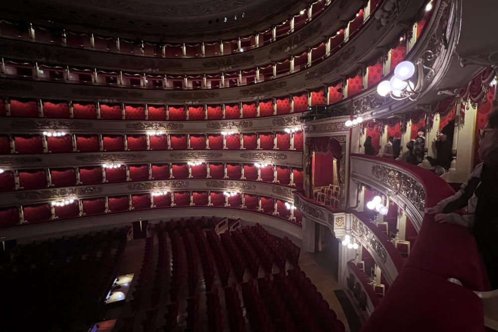 Skip the Line La Scala guided tour experience