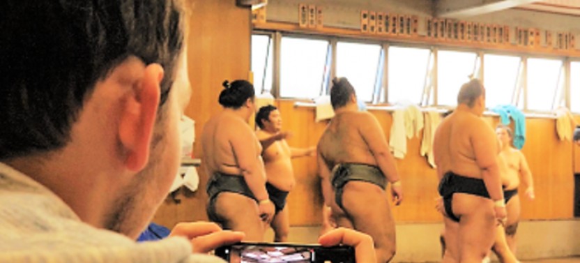 Tokyo Small Group Sumo Morning Practice Tour
