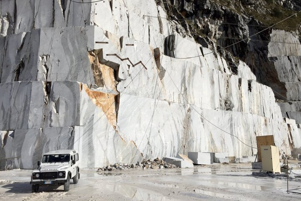 Exclusive Carrara Marble day trip from Florence