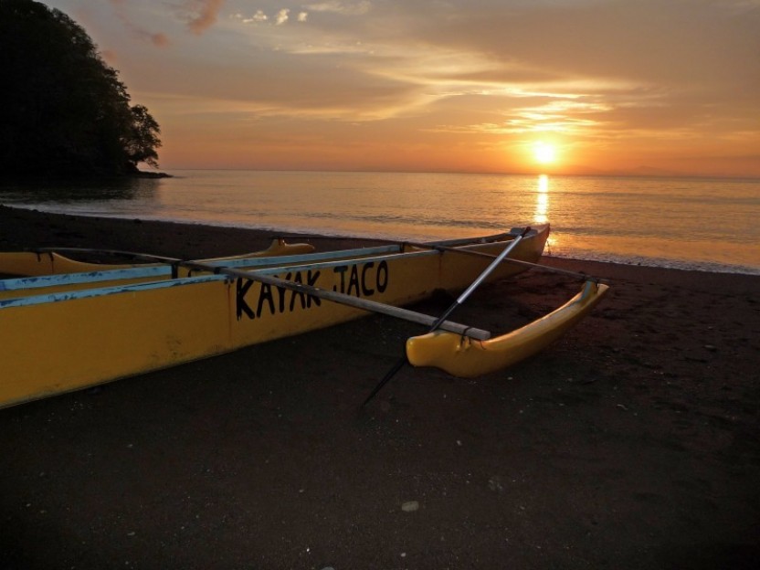 Sunset Night Tour in Outrigger Canoe (Seasonal)