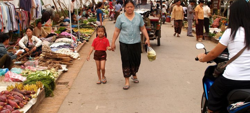 Luang Prabang Early Morning Alms Giving And Wet Market