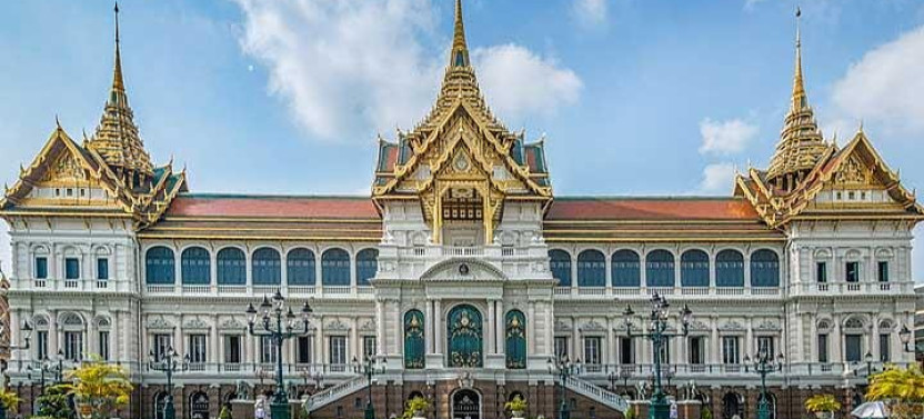 Grand Palace Glory: Half-Day Royal Tour in Bangkok