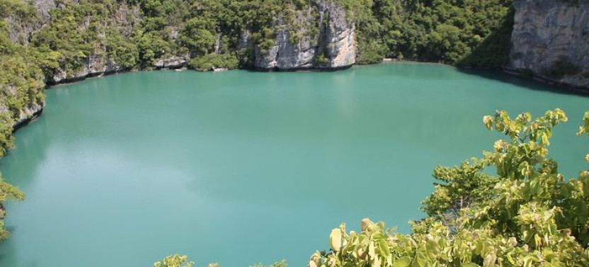 Amazing Ang Thong Marine Park Day Trip by Boat from Koh Samui
