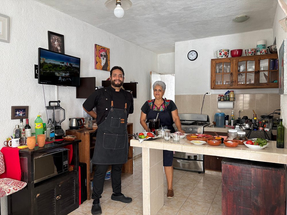 Private Authentic Mexican Cooking Class in Cancun with Alberto