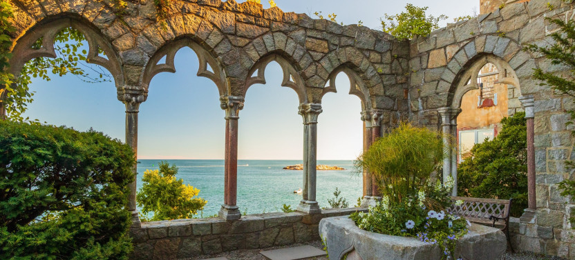 Hammond Castle & Salem Private Day Trip