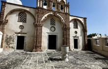 Santorini Golden Tours8