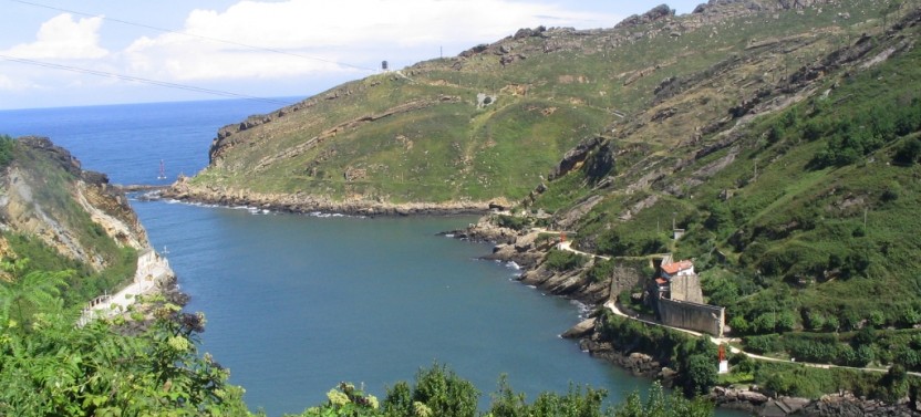 Camino de Santiago hiking in San Sebastian small group