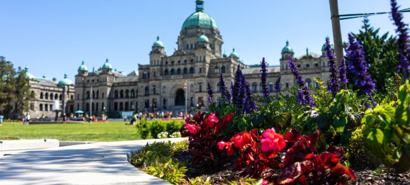 Victoria City Tour & Butchart Gardens from Vancouver
