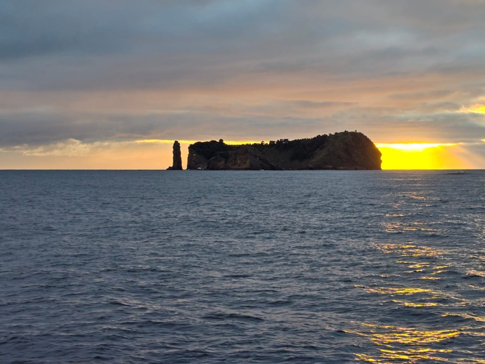 Shared Group Sunset Boat Tour in Vila Franca do Campo