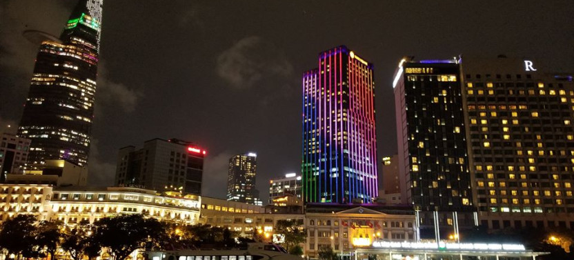 Night Tour: Saigon Sightseeing & Dinner On Cruise