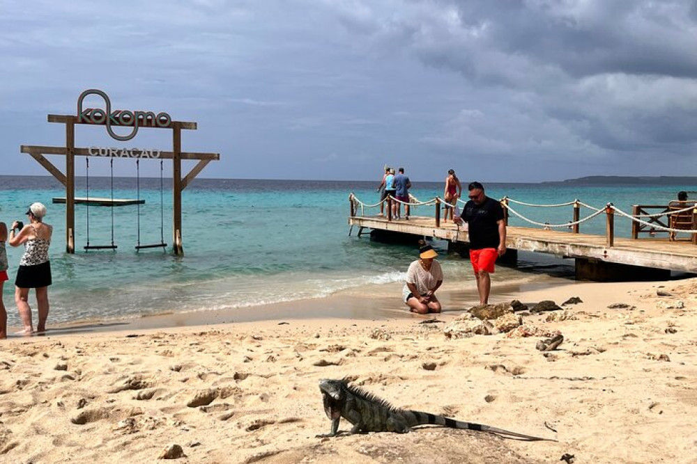 Curaçao Caves, Coralmarine Isle with Succulent Local Cuisine