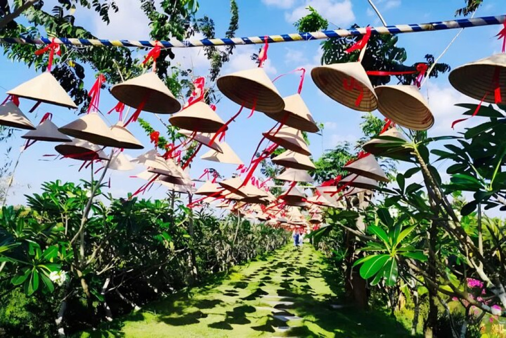 THE SUN CONSTRUCTION AND TOURIST SERVICE CO., LTD