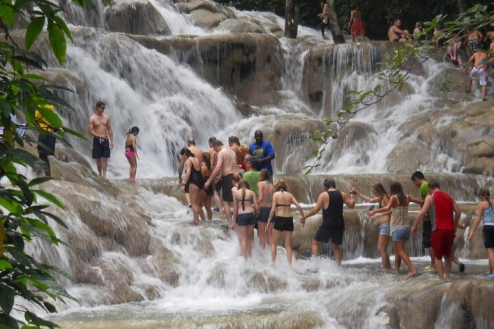 Montego Bay Excursion: Dunn’s River Falls Day Trip