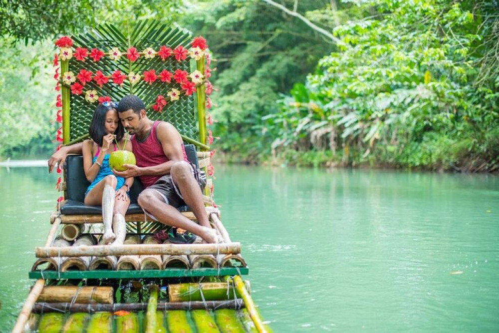 Montego Bay Excursion: Lethe River Bamboo Rafting with Limestone Massage