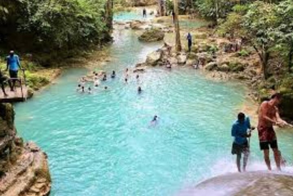 From Montego Bay: Dunn's River Falls and Blue Hole Secret Falls Daytrip