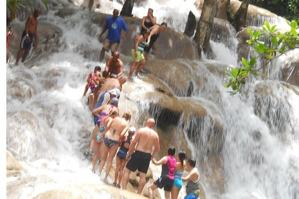 From Montego Bay / Falmouth: Dunn's River Falls Day Trip