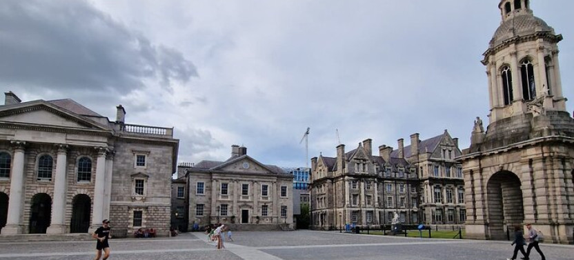 Express Private Guided Walking Tour in Dublin