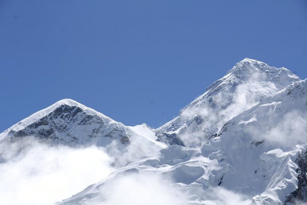 18 Day Everest Base Camp, Cho La Pass, and Gokyo Ri Trek