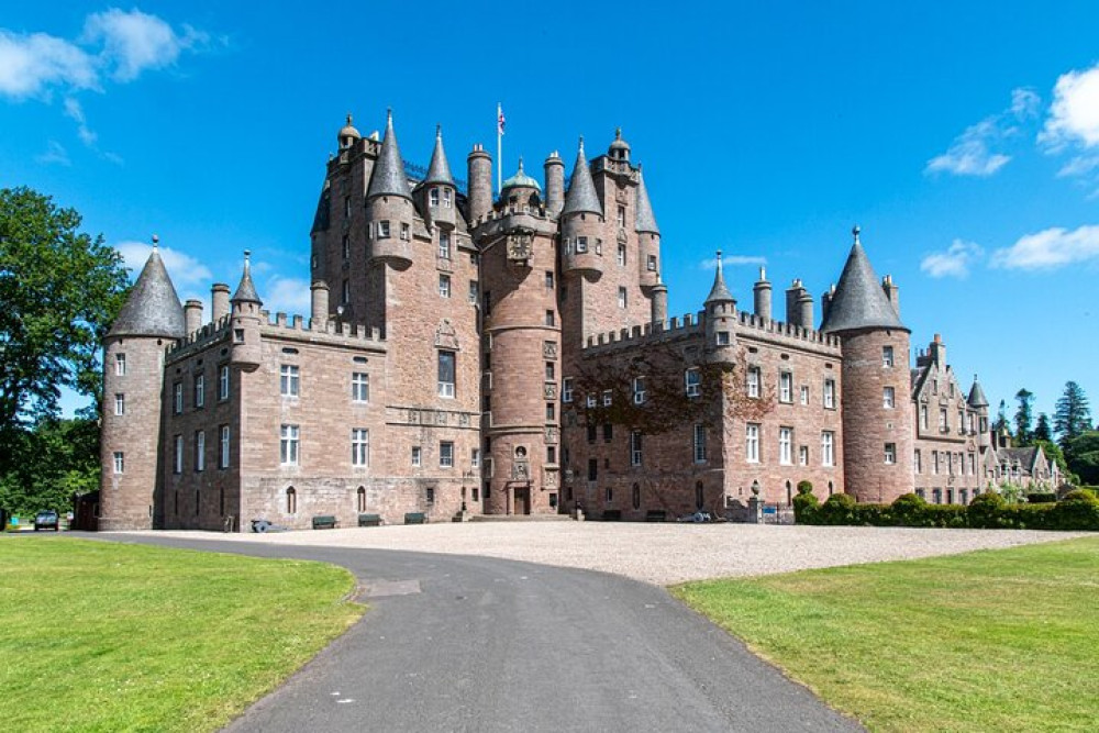Private Balmoral Glamis Dunnottar Castles Tour from Aberdeen