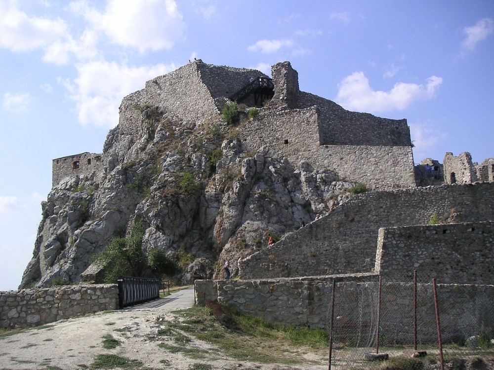 Devin Castle
