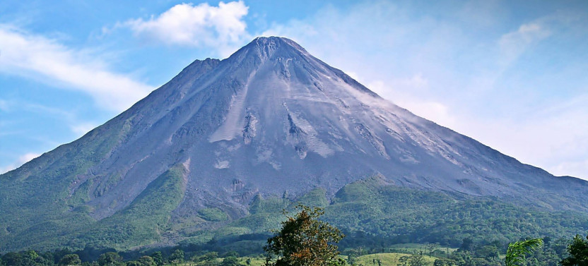 Arenal Volcano Hike + La Fortuna Waterfall