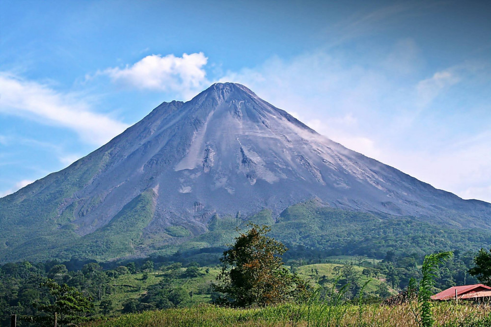 Arenal Volcano Hike + La Fortuna Waterfall