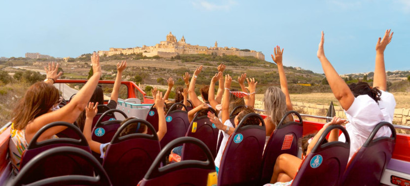 Combo: 2-Day Hop-On Hop-Off Bus Harbour Cruise
