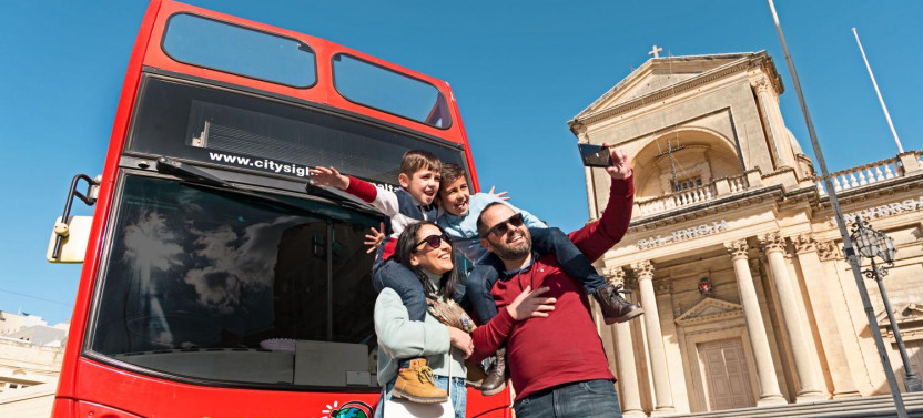 Combo: 1-Day Hop-On Hop-Off Bus plus Harbour Cruise