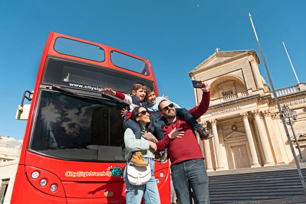 Combo: 1-Day Hop-On Hop-Off Bus plus Harbour Cruise
