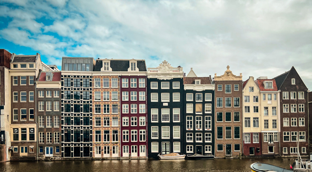 Hello Amsterdam - Introduction Walking Tour - offered in English
