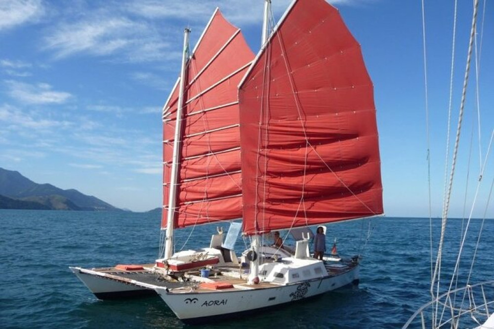 Half Day Sailing Tour on Tahiti Lagoon