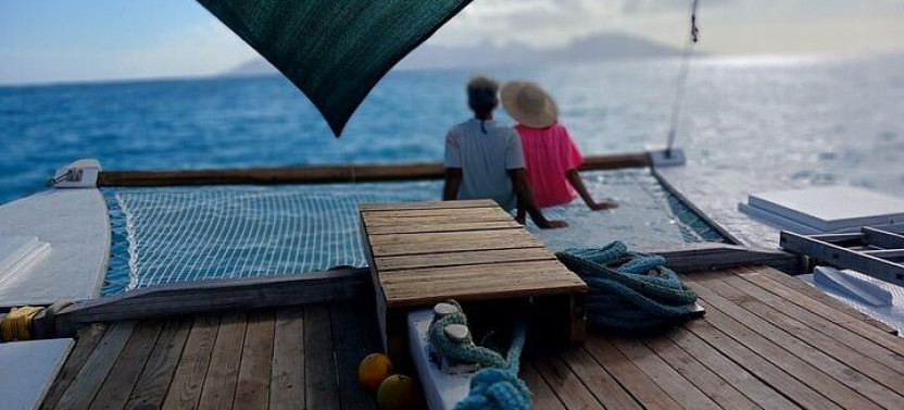 Private Sunset Sailing Excursion to the Lagoon of Tahiti