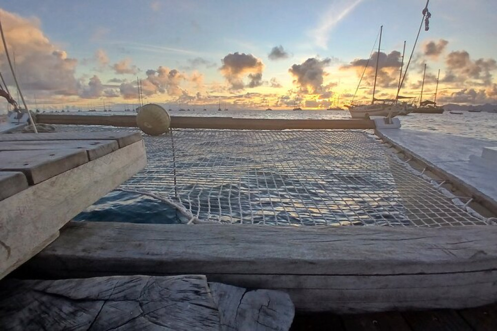 Private Sunset Sailing Excursion to the Lagoon of Tahiti