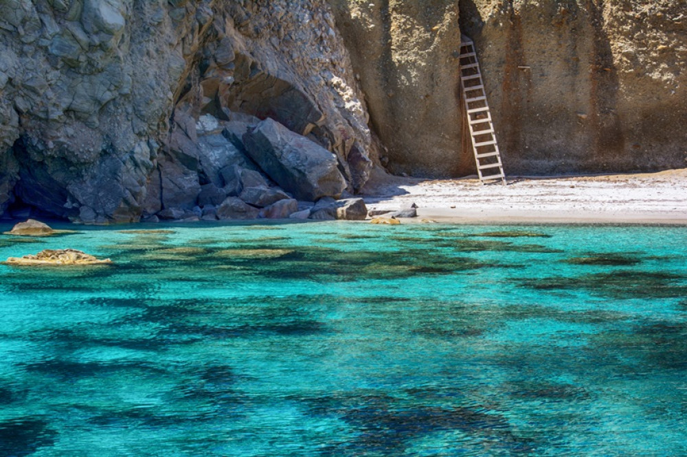 South Coast of Milos Private Cruise