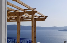 SANTORINI'S LUXURY TRAVEL7