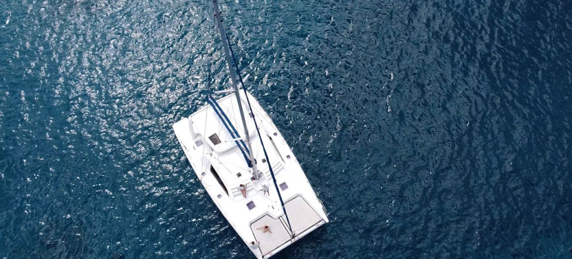 Full Day Snorkel & Sail on the Catamaran Artemis