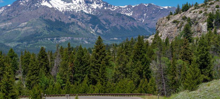 Beartooth Highway: Breathtaking Mountain Driving Tour