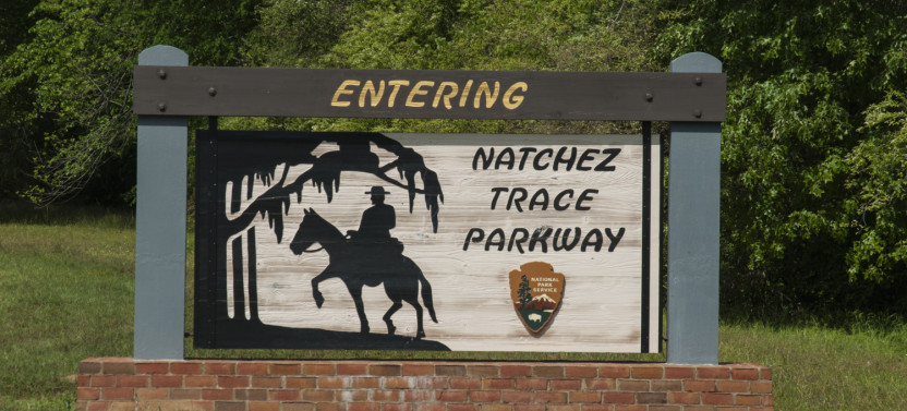 Natchez Trace Parkway: Scenic Routes Driving Tour