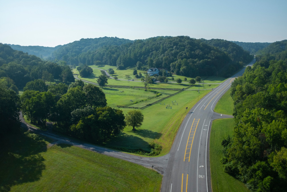 Natchez Trace Parkway: Scenic Routes Driving Tour