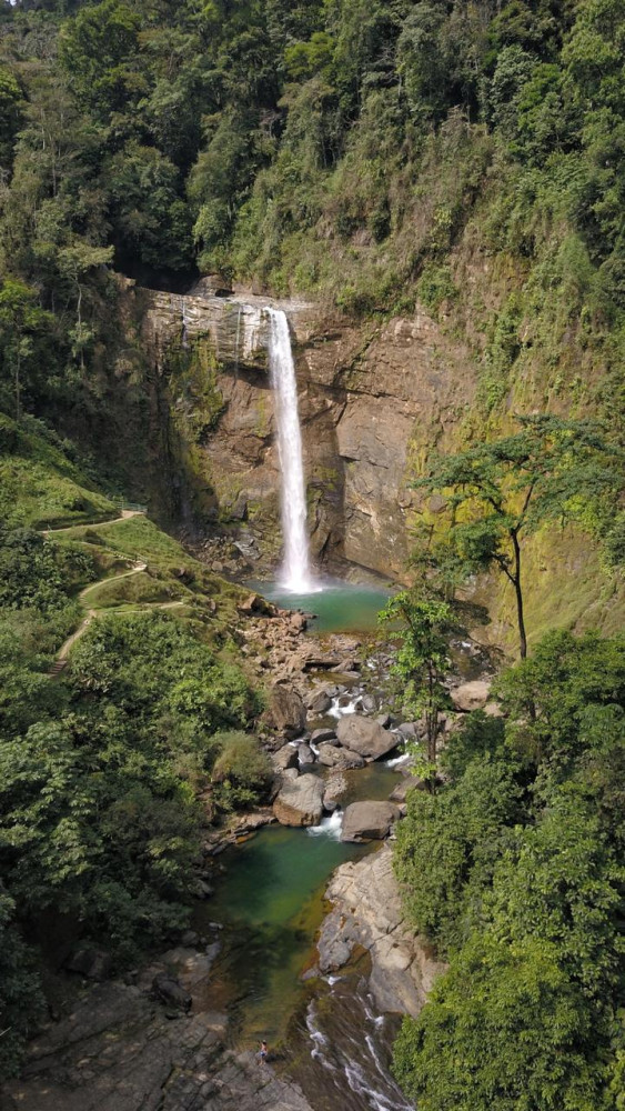 Eco-Chontales Waterfall & Blue Clay Tour with Lunch