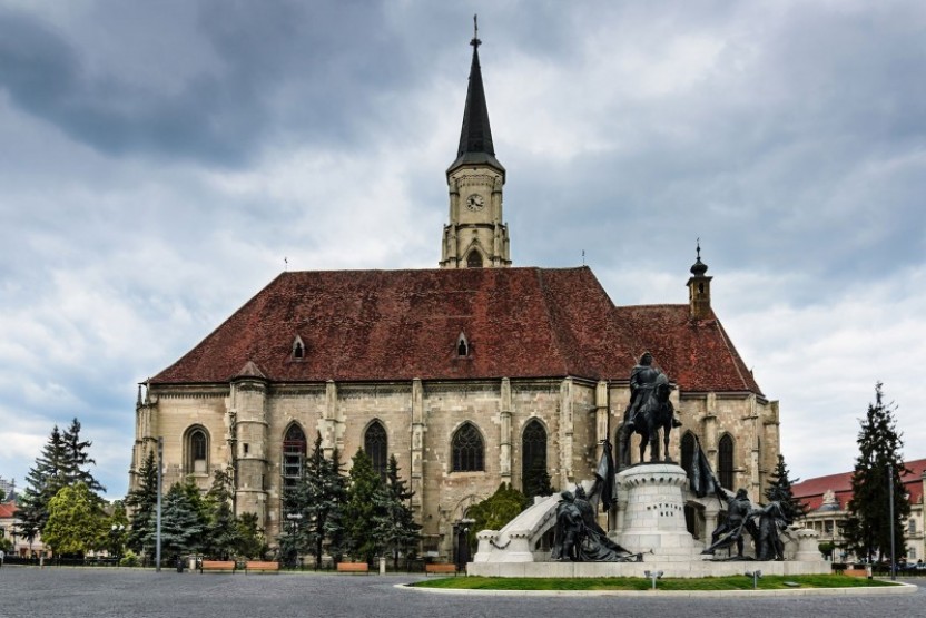 Shared Group Walking & History Tour of Cluj-Napoca