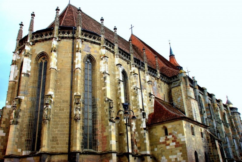 Private Day Trip from Bucharest to Peles, Bran Castle and Brasov