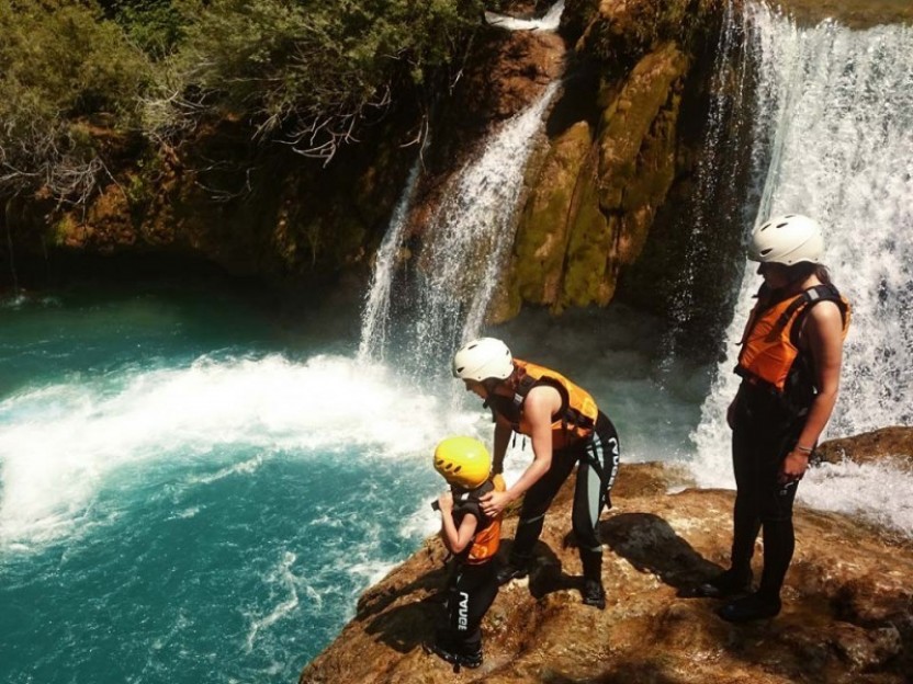 Kayaking Mreznica Canyon