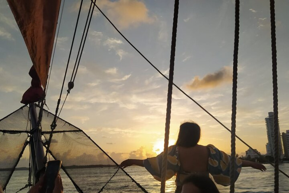La Fantastica Cartagena Pirate Ship