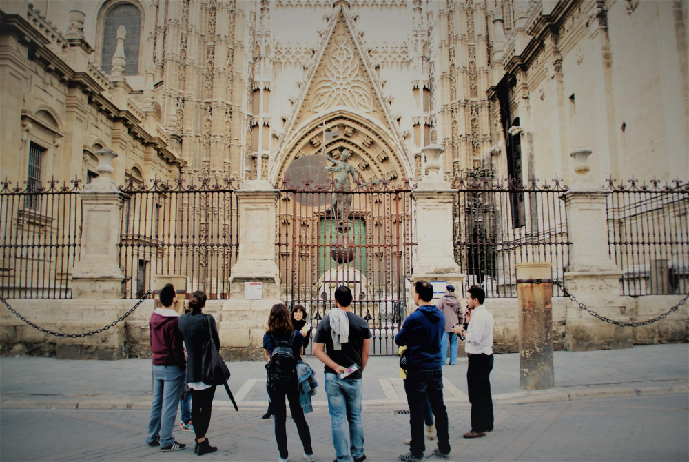 Alcazar & Cathedral of Sevilla Exclusive Group