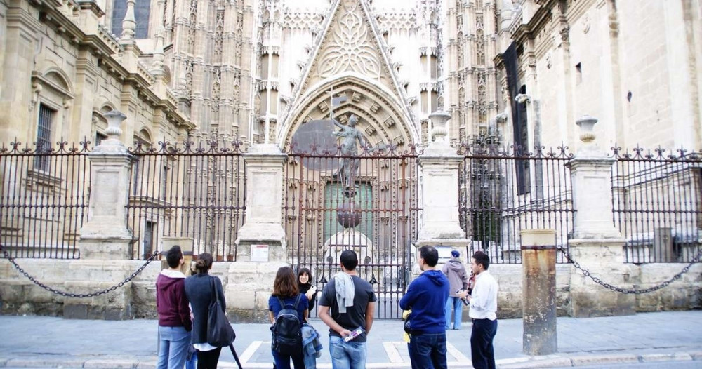 Giralda & Catedral de Seville Exclusive Group