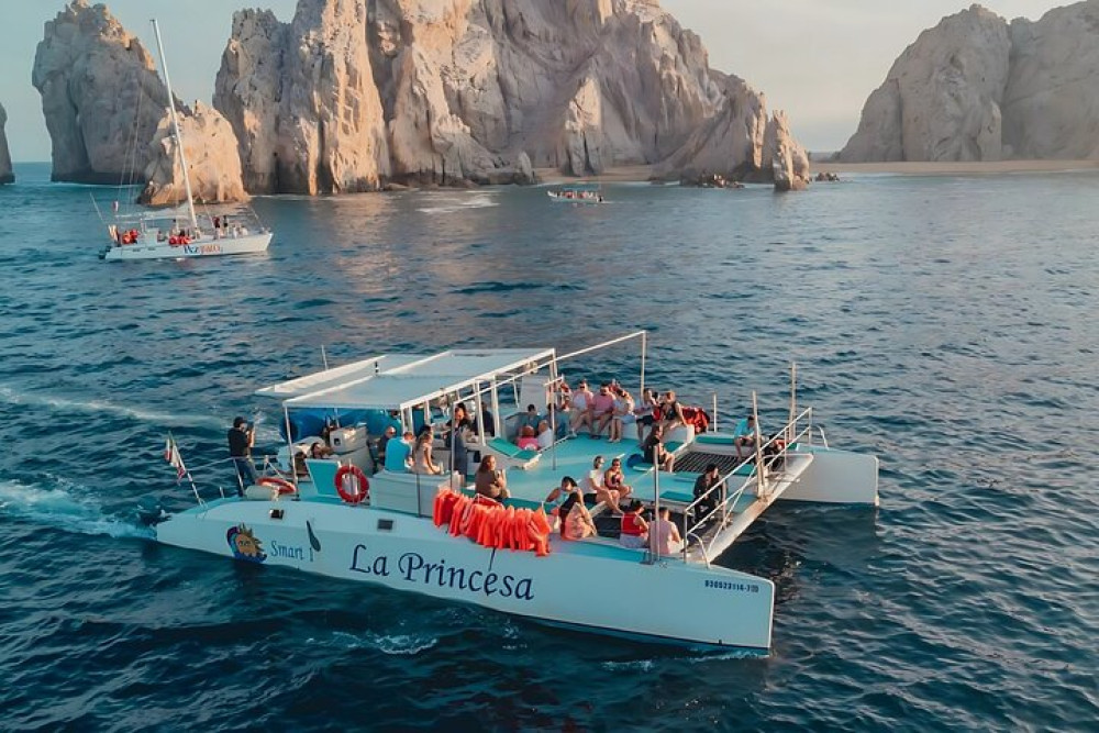 Cabo Catamaran Cruise – Arch, Snorkeling, Open Bar, & Snacks