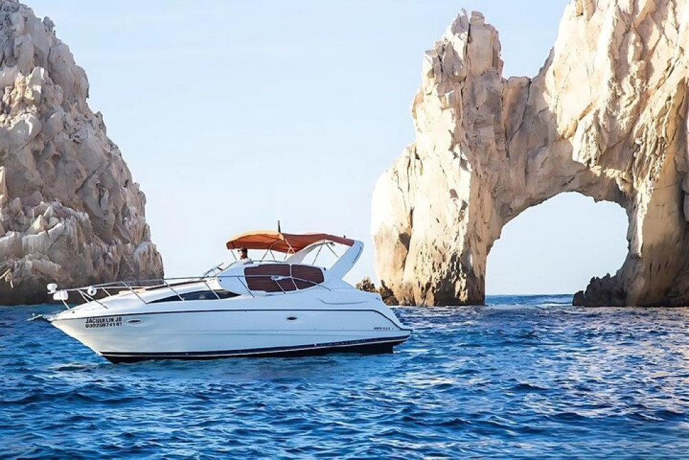 Cabo San Lucas Private Yacht – Snorkel, Sightsee & Sip Cocktails